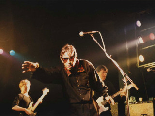 Man microphone guitar stage people - billie waters free wallpaper