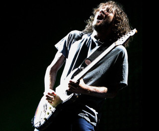 Man guitar microphone performance singer 2 - his hand and a microphone free wallpaper