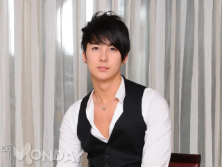 Arthur pan handsome man in - a man in a vest free wallpaper