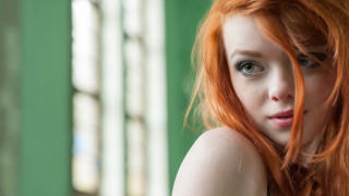 Woman red hair blue eyes 20 - blue eye free wallpaper