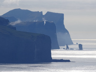 Lake mountain boat fog water - the water near free wallpaper