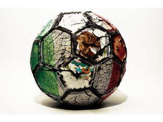 Soccer ball mexico flag grungy - david alfaro siqueiros free wallpaper