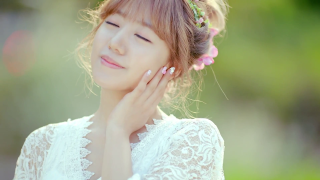 Woman flower hair ring finger 2 - chen jiru free wallpaper for desktop