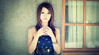 Woman standing window hands folded 2 - japanese free wallpaper