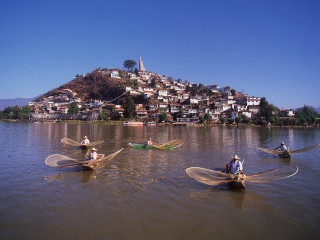 Canoes lake town hill group - a hill in the background free wallpaper