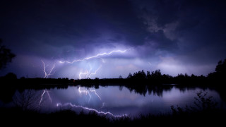 Lightning storm lake night reflection 2 - thunderstorm free wallpaper