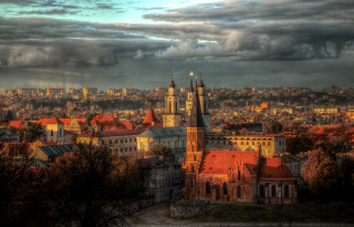 City tall buildings cloudy sky 2 - a cloudy sky above free wallpaper