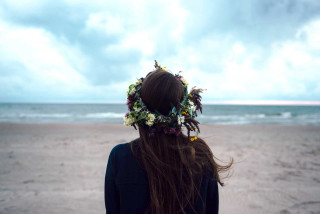 Woman flower crown beach ocean - a flower crown free wallpaper