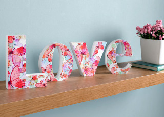 Wooden shelf love flower butterfly - a flower pot free wallpaper