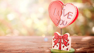 Heart shaped card bow stand - card free wallpaper