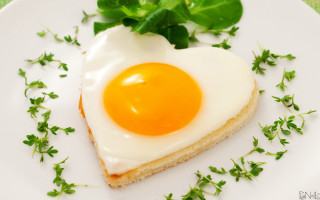 Heart shaped egg bread green - egg free wallpaper