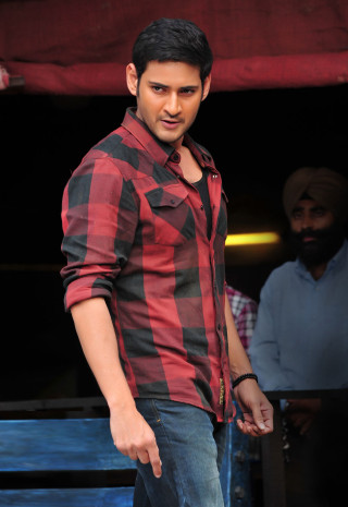 Man red black shirt red - microscopic free wallpaper for mobile