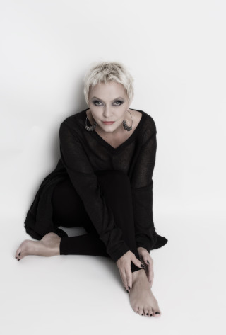 White hair black clothes portrait - breyten breytenbach free wallpaper