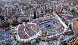 Large building dome city snow - a mosaic free wallpaper for desktop