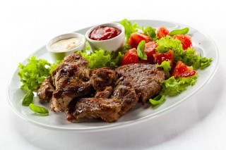 Plate of food with meat 2 - meat and vegetables free wallpaper