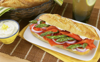 Sandwich with tomatoes delicious fresh - a sandwich free wallpaper
