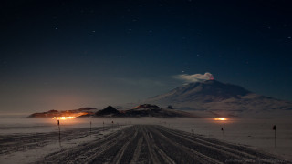 Snowy road mountain night full - a snowy road free wallpaper