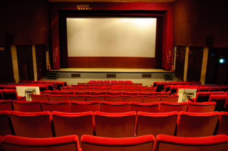 Theater red seats projector screen - cinema free wallpaper