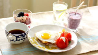 Plate food coffee fruit vegetables - a spoon free wallpaper