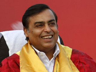 Man graduation smile red background - a red wall behind free wallpaper