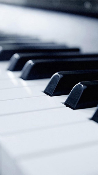 Piano keyboard black white minimalism - cinematic free wallpaper for mobile