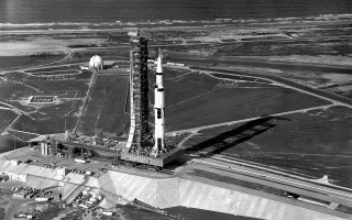 Old photo rocket launch pad - ue 5 free wallpaper