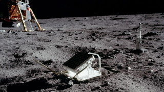 Moon satellite ladder shuttle space - moon free wallpaper