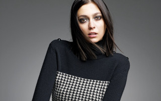 Woman long hair black white 11 - contemporary fashion free wallpaper