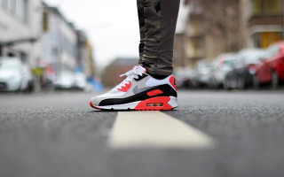 Person street red white shoe - a white arrow free wallpaper