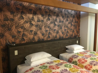 Two beds plant wallpaper autumn - kyoto studio free wallpaper