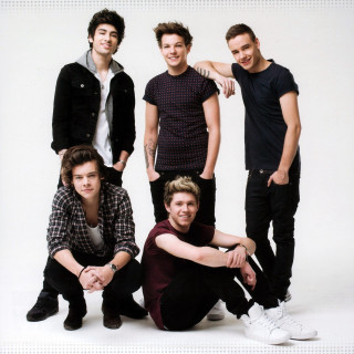 Young men group posing picture - free seasons wallpaper