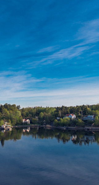 Lake boat house trees background - a few tree free wallpaper for mobile
