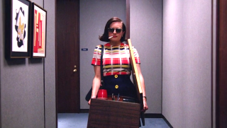 Woman suit sunglasses suitcase hallway - a door open free wallpaper