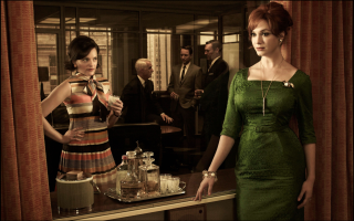 Woman green dress mirror man - modernism free wallpaper