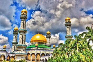 Large building gold dome towers - basuki abdullah free wallpaper