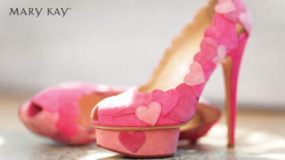 Pink shoes hearts table white - pink shoe free wallpaper