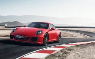 Red porsche sports car track - 4k uhd image free wallpaper