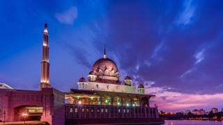 Building tower clock dusk water - a body of water free wallpaper