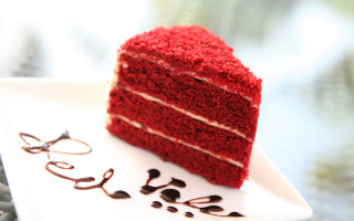 Red cake white plate chocolate - a piece free wallpaper