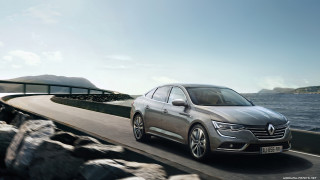 Silver car ocean road bridge - 8k photorealistic free wallpaper