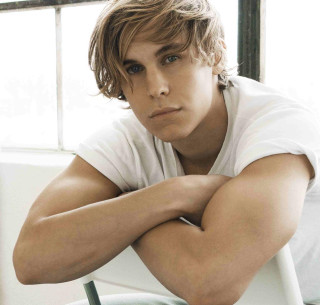 Romantic man blonde blue eyes - his arm free wallpaper for tablet