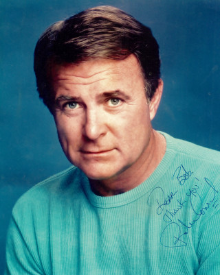 Man blue shirt blue background - bob singer free wallpaper