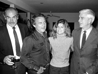 Group people room ceiling fan 2 - barbara greg free wallpaper