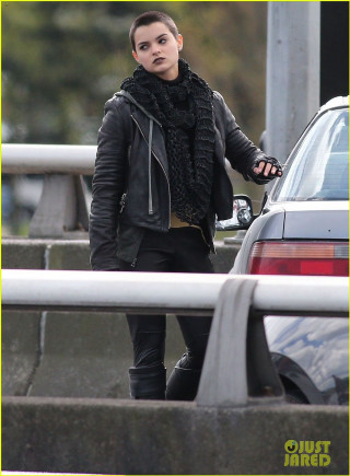 Woman black jacket scarf walking - a car free wallpaper for mobile