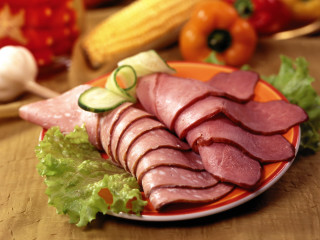 Sliced meat vegetables table knife - a knife free wallpaper
