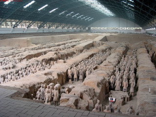 Statues room people gathering large - emperor huizong of song free wallpaper