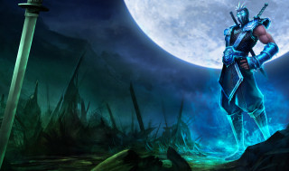 Man armor full moon sword 2 - his hand and a sword free wallpaper