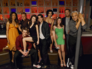 Group people bar alcohol bottles - renaissance free wallpaper