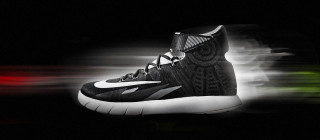 Sneakers black white red green - rim light free wallpaper
