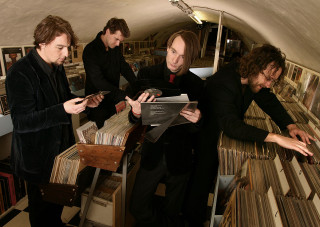 Men records room record player - a record free wallpaper